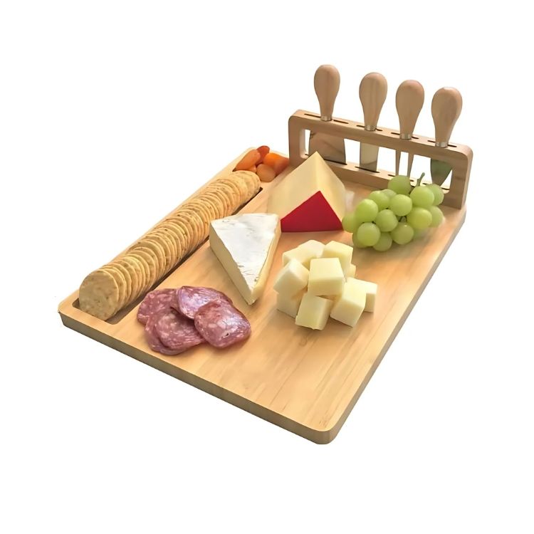 TABLA DE MADERA PARA PICOTEO CON 4 CUCHILLOS - 4