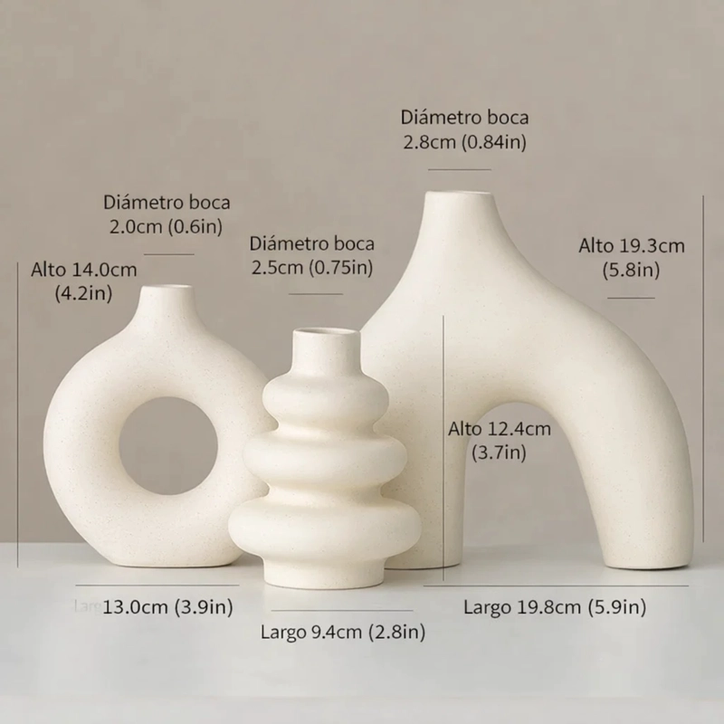 JUEGO DE JARRONES DE CERAMICA BLANCA DE TRES PIEZAS - 5
