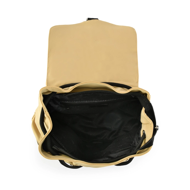MOCHILA CON TAPA ELVAS MEDIANA BEIGE OSCURO - 4