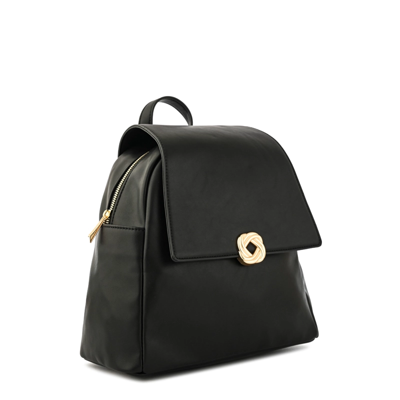 MOCHILA CON TAPA AGATA MEDIANA NEGRO - 2