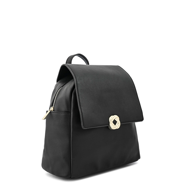 MOCHILA CON TAPA AGATA MEDIANA NEGRO ESPECIAL - 2