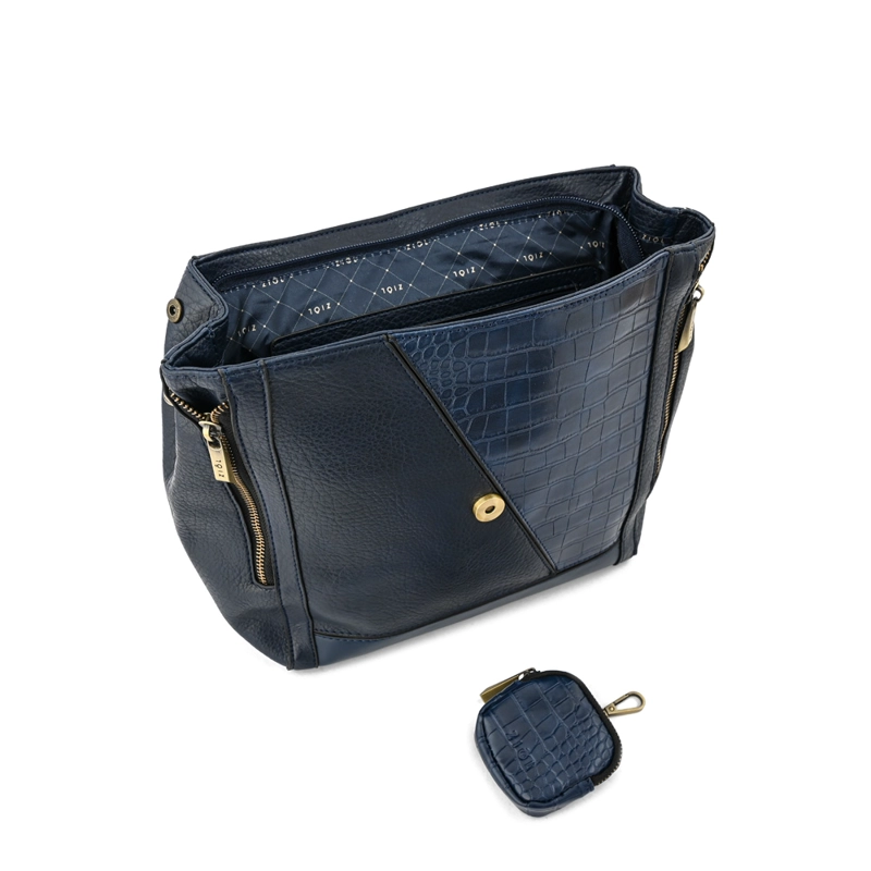 MOCHILA CON TAPA SIRA MEDIANA AZUL OSCURO - 5