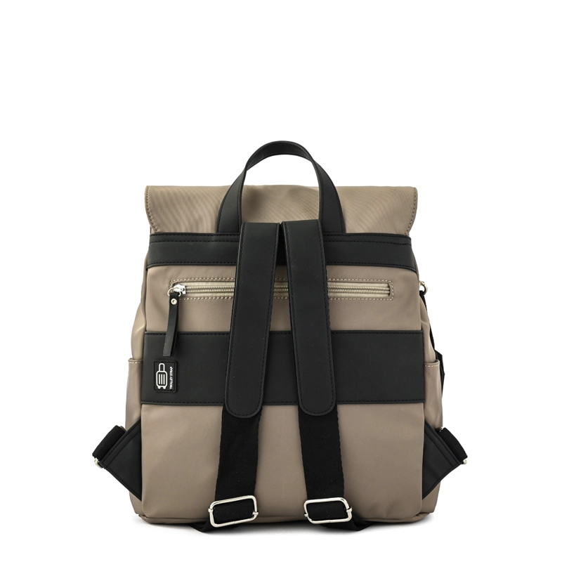 MOCHILA CON TAPA ODELIA MEDIANA BEIGE OSCURO - 3