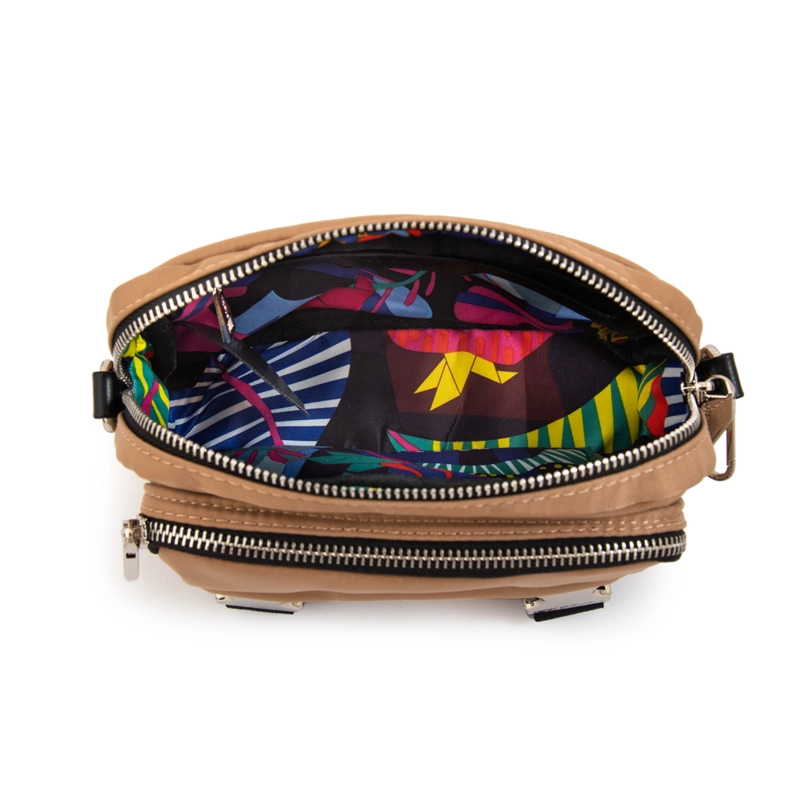 CARTERA BANDOLERA GINA MEDIANA BEIGE OSCURO - 4