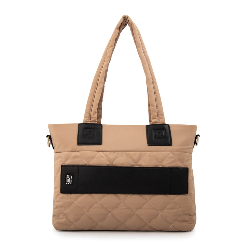 CARTERA TOTE PORTA NOTEBOOK ADELA MEDIANA BEIGE OSCURO - 3
