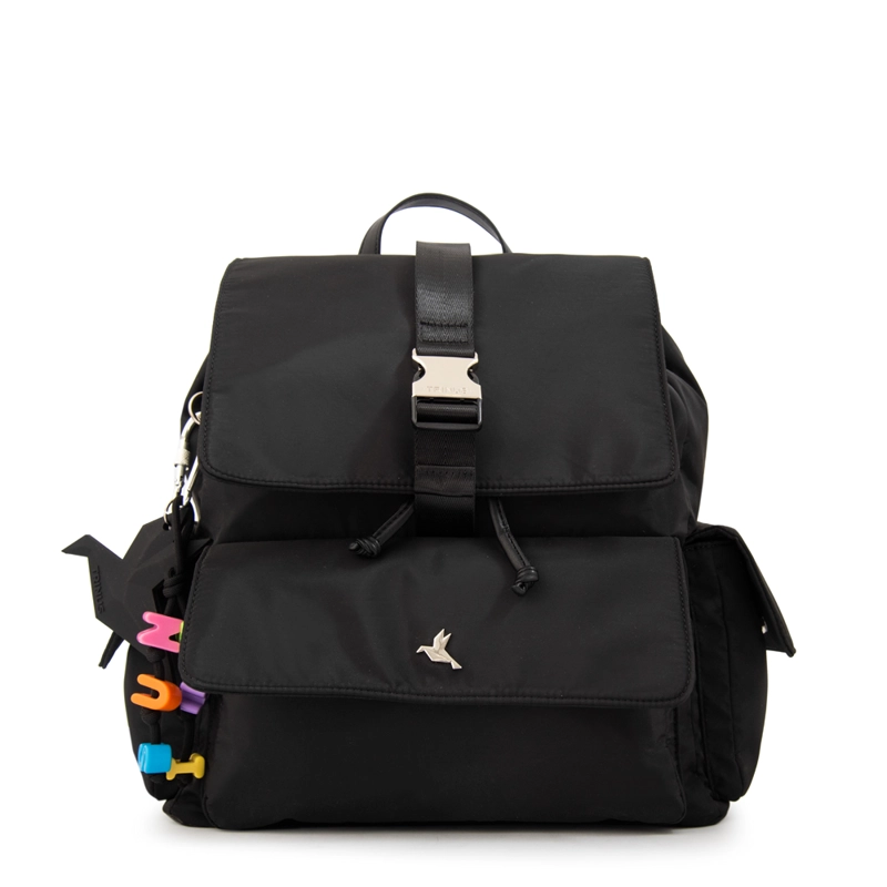 MOCHILA CON TAPA MELANIA MEDIANA NEGRO - 1