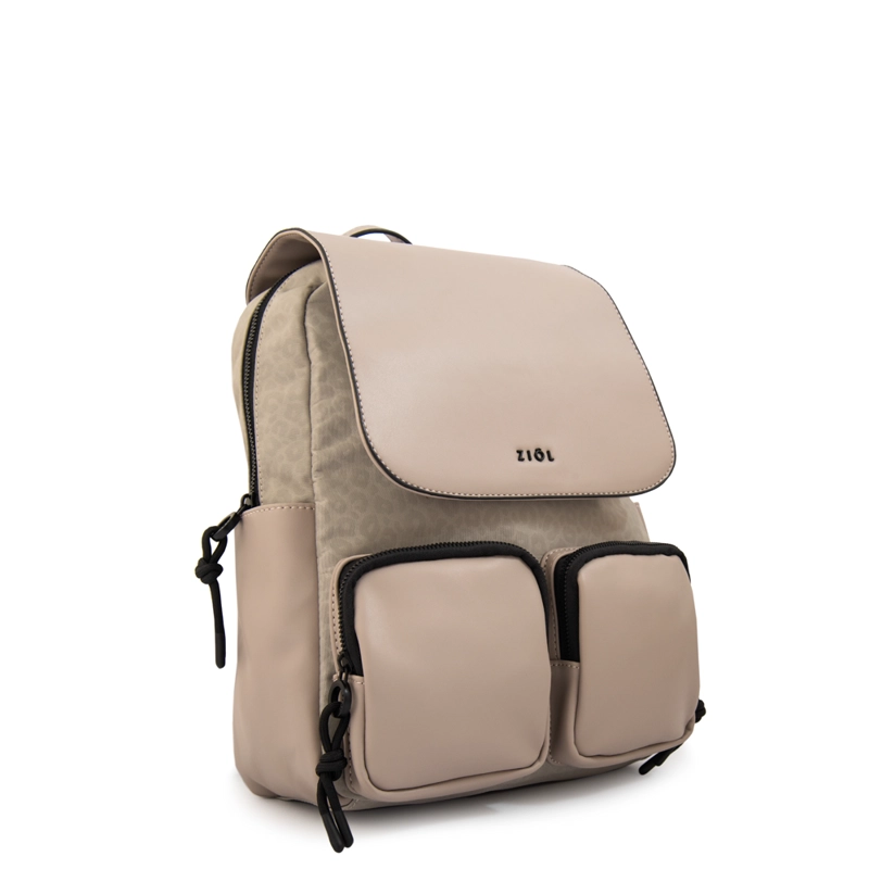 MOCHILA CON TAPA SELINA MEDIANA GRIS - 2