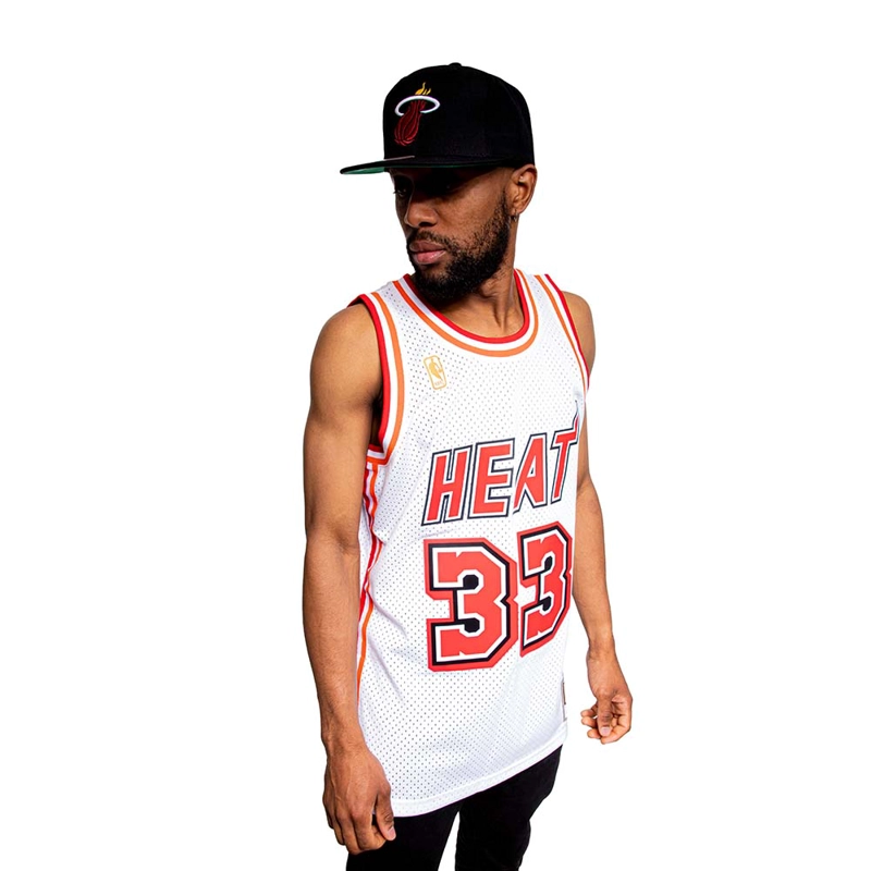 POLERA AUTHENTICS NBA HEAT 1996 ALONZO M MITCHELL AND NESS - 4