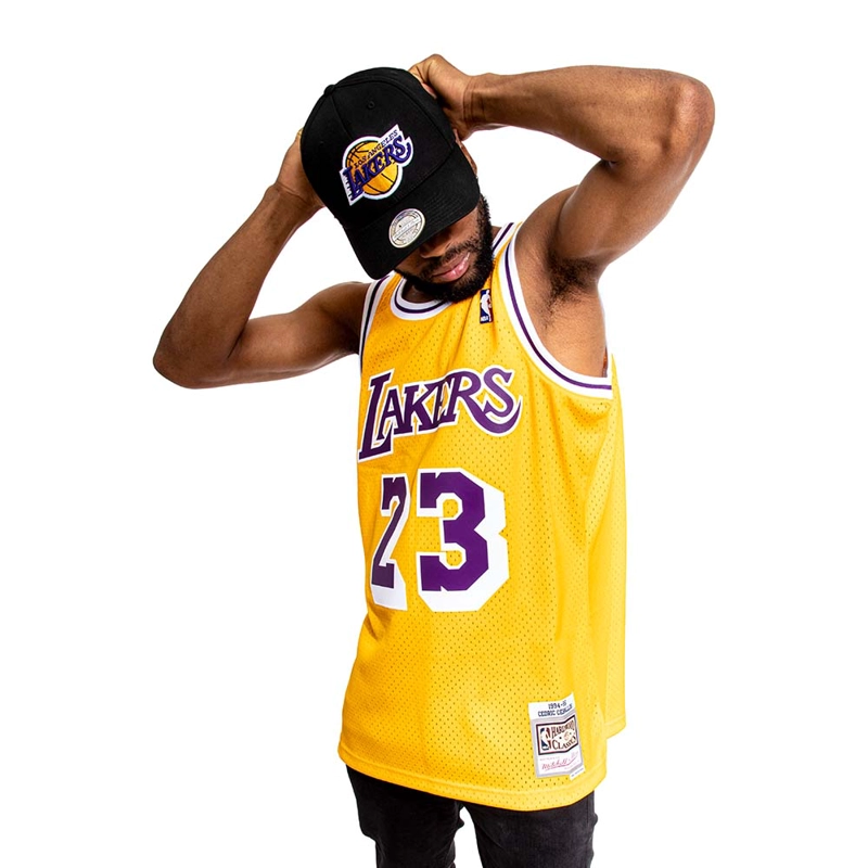 POLERA AUTHENTICS NBA LAKERS 94 CEDRIC CEBALLOS MITCHELL AND NESS - 1