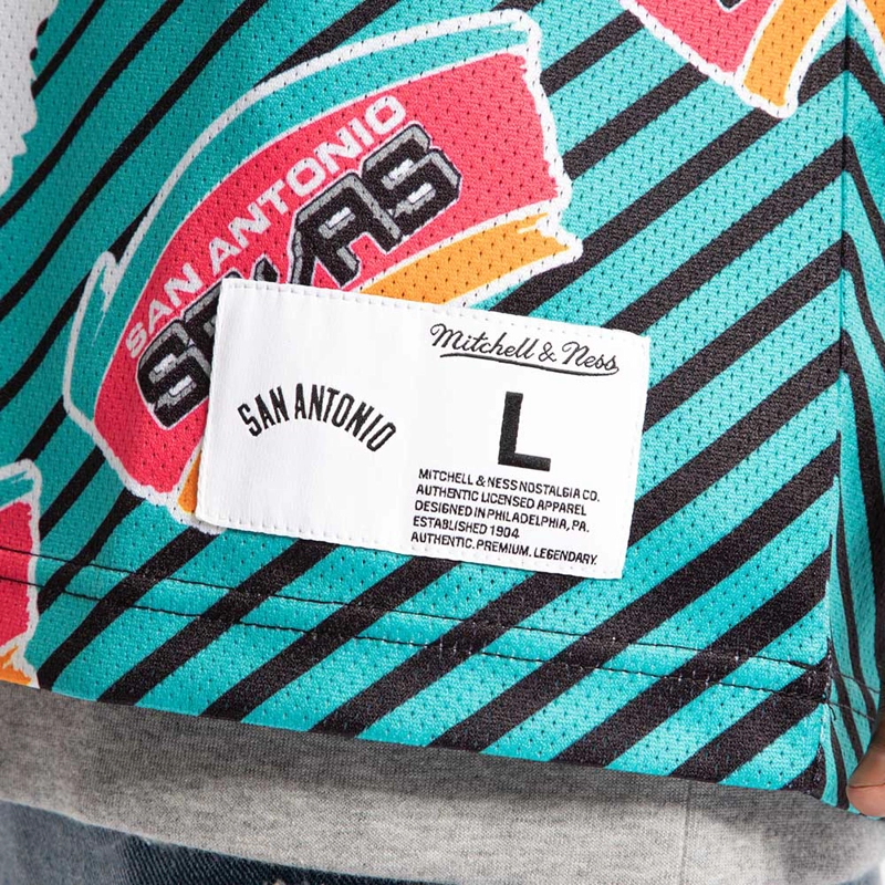 POLERA SAN ANTONIO SPURS MITCHELL AND NESS - 5