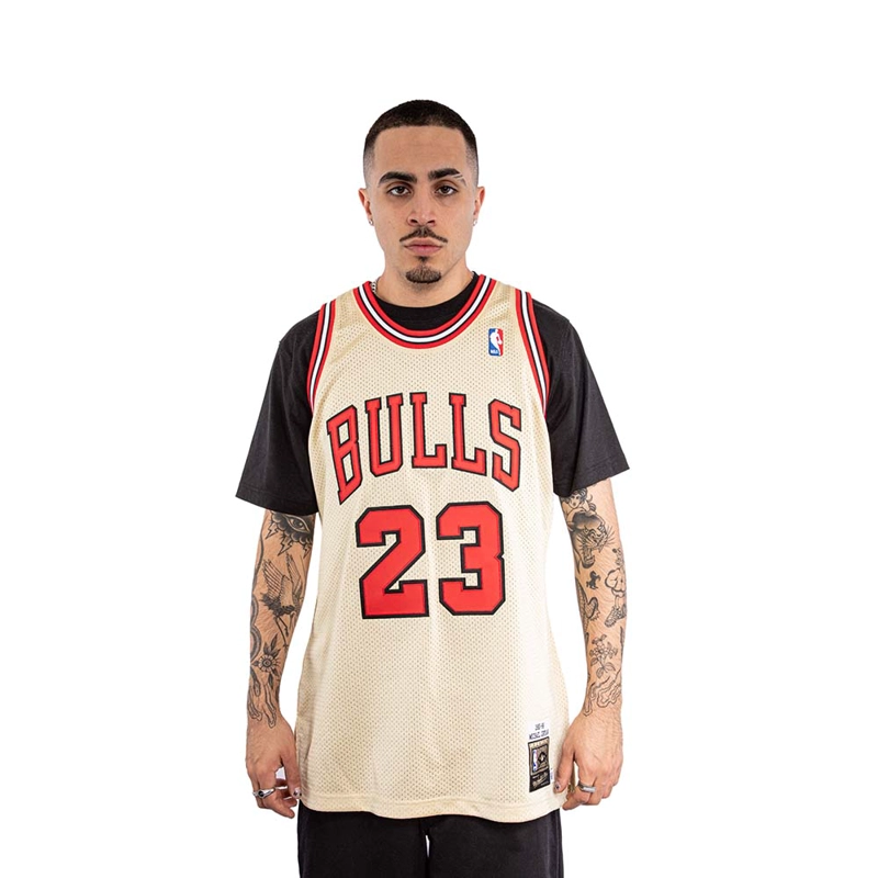 POLERA NBA GOLD JERSEY BULLS 95 MJ MITCHELL AND NESS - 3