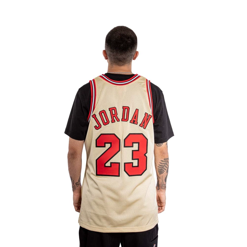 POLERA NBA GOLD JERSEY BULLS 95 MJ MITCHELL AND NESS - 9