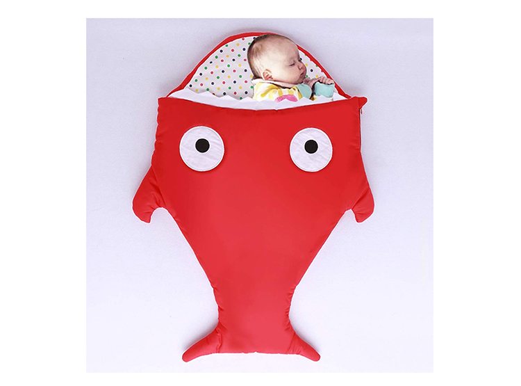 MANTA LA CUPONERA TIPO SACO DORMIR COLITA TIBURON ROJO - 1