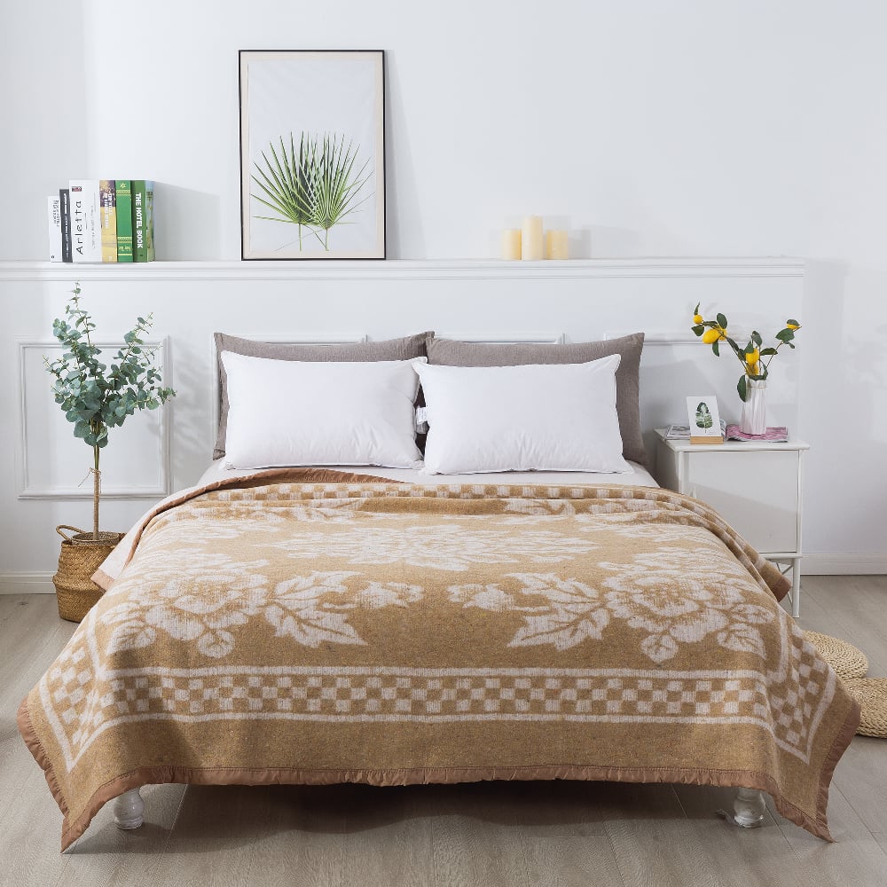 FRAZADA CHANTILLY TERMICA BORDE SATINADO FLORES 2 PLAZAS 200 X 200 CM CAMEL - 3
