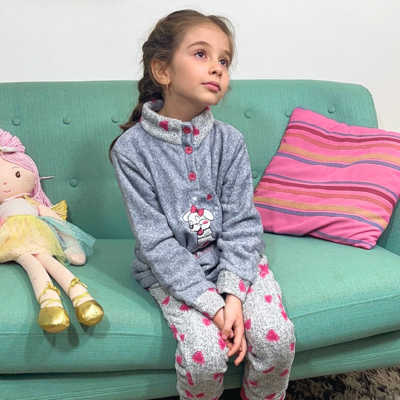 PIJAMA NIÑA CHANTILLY GRIS CORAZONES T4 - 3