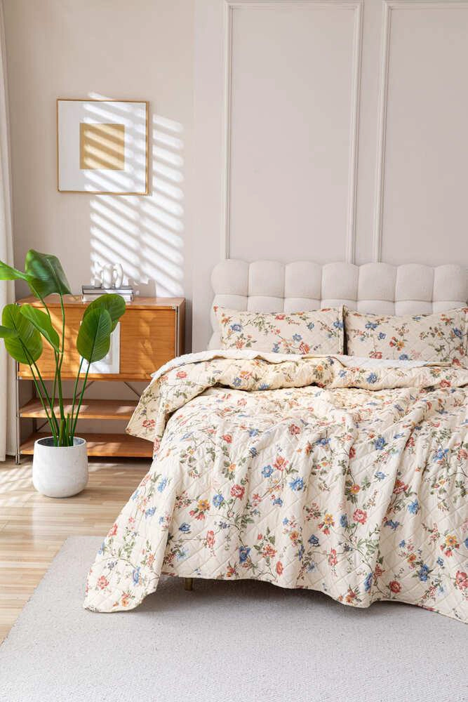 CUBRECAMA QUILT ESTAMPADO SHERPA EXTRA CALIDO CHANTILLY 2 PLAZAS BEIGE - 2