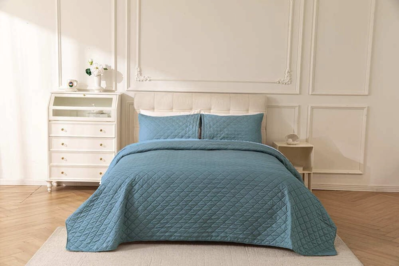 CUBRECAMA QUILT SHERPA EXTRA CALIDO CHANTILLY 2 PLAZAS AZULADO - 2