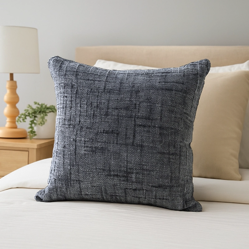 COJIN DECORATIVO GRIS OSCURO 40X40CM - 3