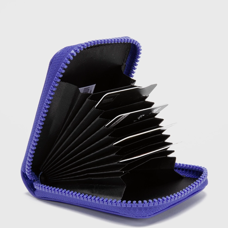 BILLETERA CRAZY BLUE BUBBA ESSENTIALS - 4