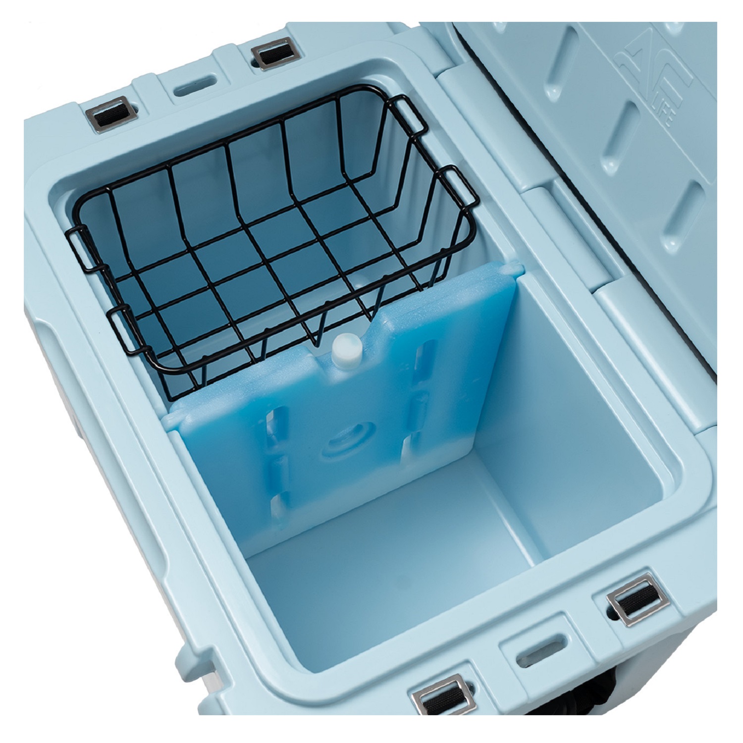 COOLER AQUA FORCE REJILLA BOX 70QT ALUMINIO - 3