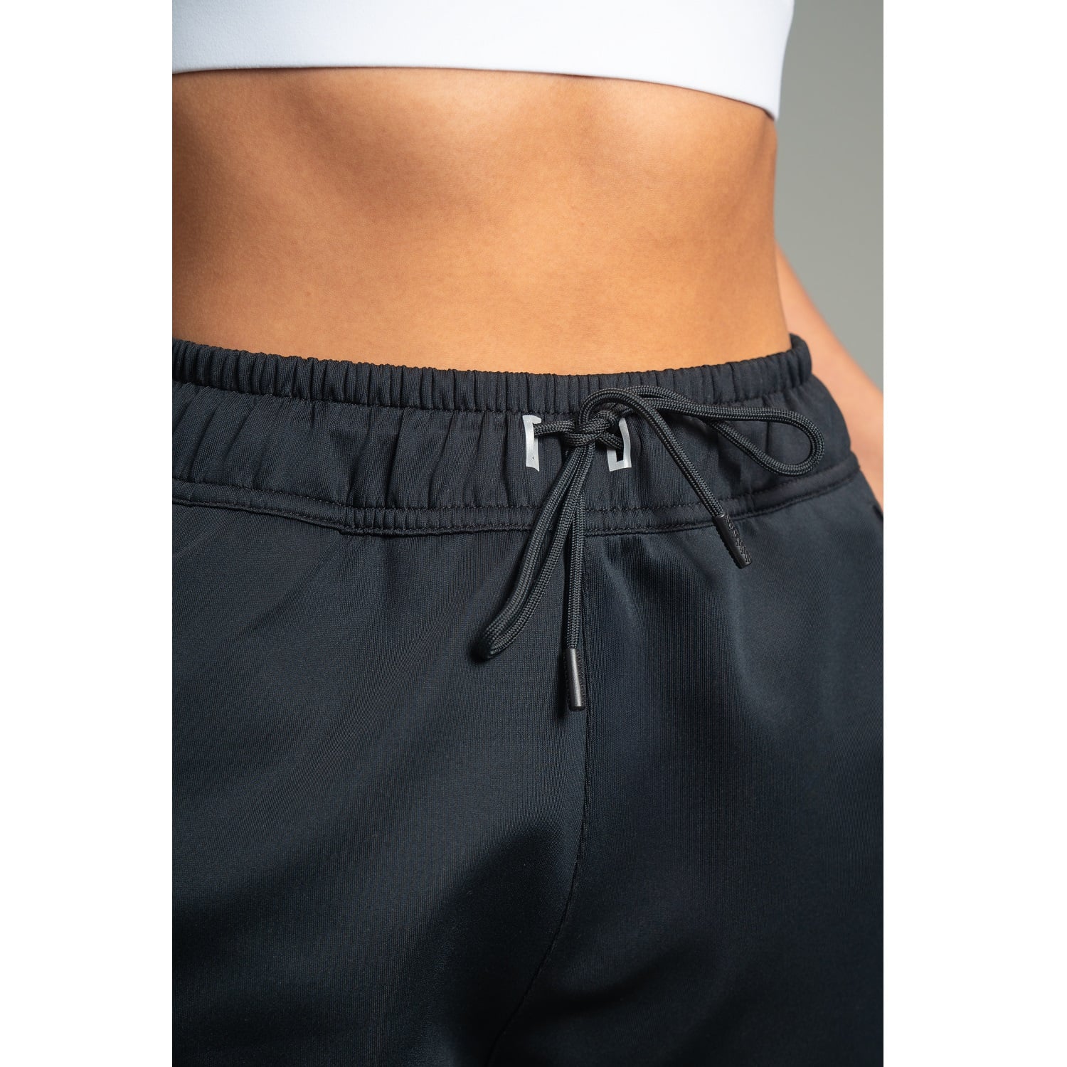 JOGGER REGULAR FIT MUJER ULTIMATE BLACK SPORT ONYX - 3