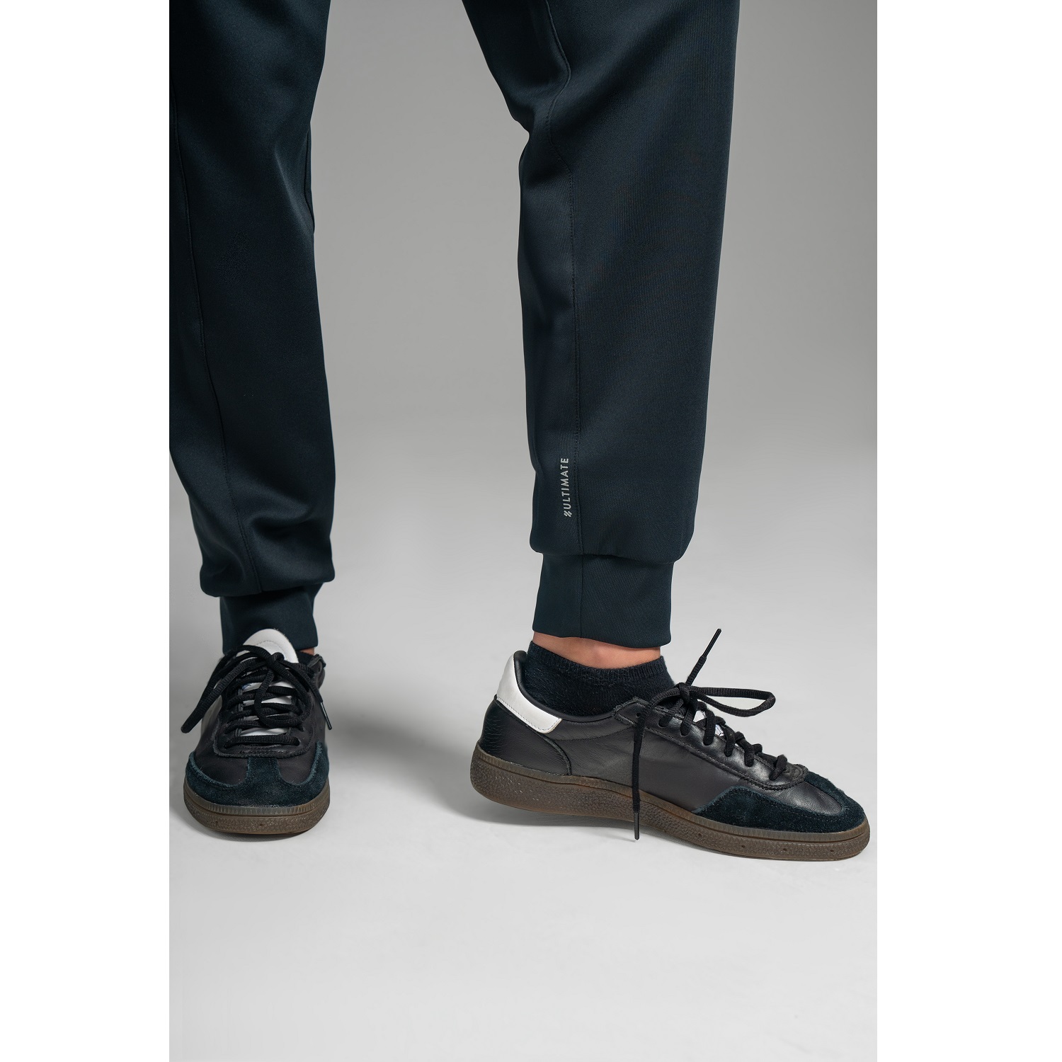 JOGGER REGULAR FIT MUJER ULTIMATE BLACK SPORT ONYX - 5