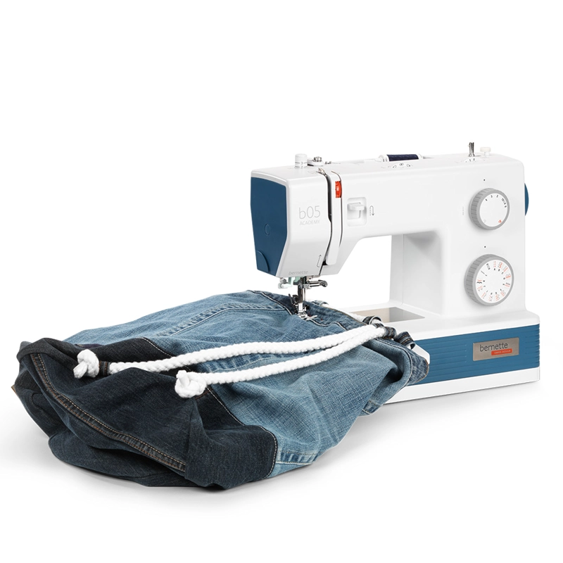 MAQUINA DE COSER BERNETTE 05 ACADEMY - 4