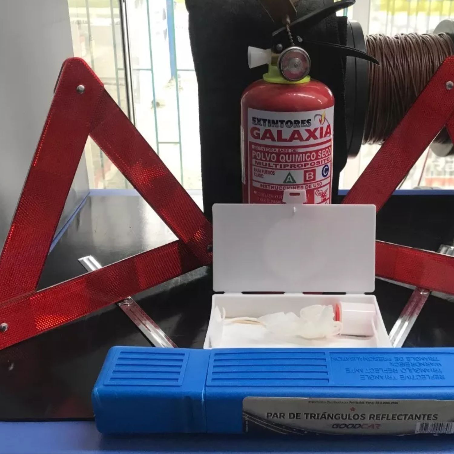 KIT SEGURIDAD IMPORTCLICK EMERGENCIA AUTO REGLAMENTARIO - 4