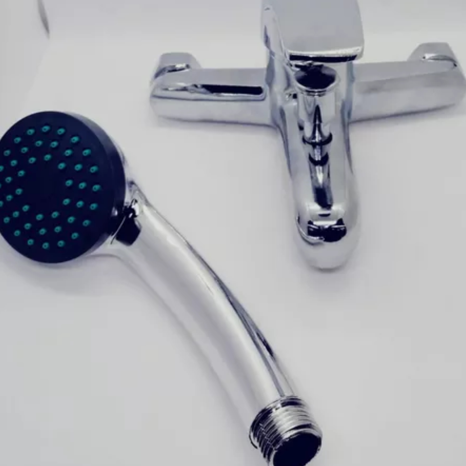 LLAVE IMPORTCLICK MONOMANDO GRIFERÍA TINA DUCHA HOG.517 - 4