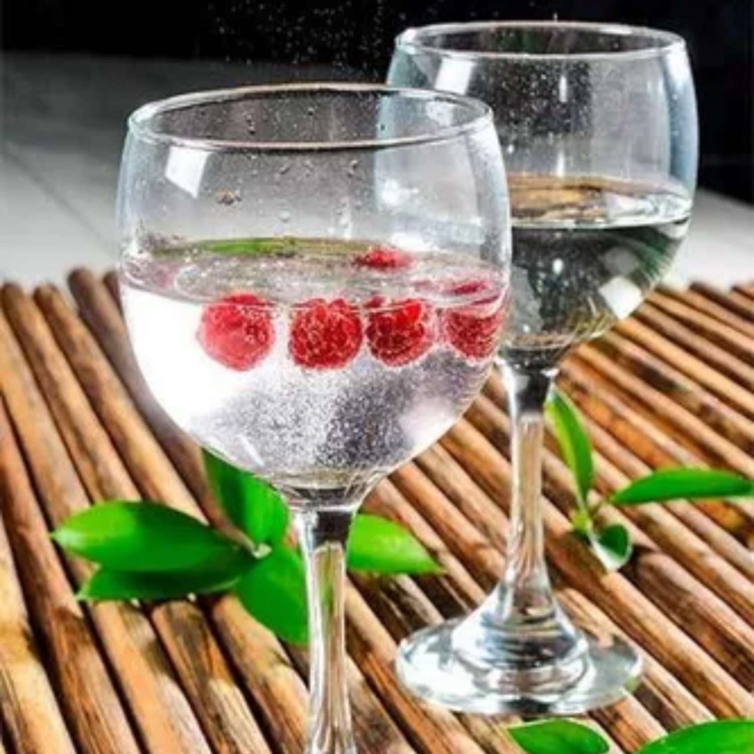 SET 4 COPAS CÓCTEL CRISTAL 653 ML - 5