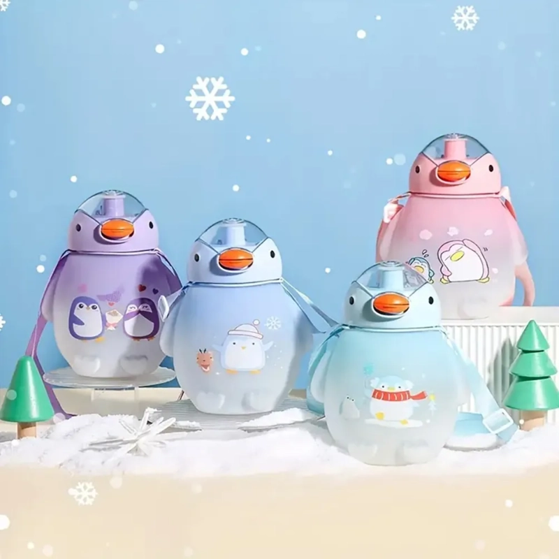 BOTELLA PINGUINO KAWAII STICKERS CORREA 1500 ML AZUL - 4