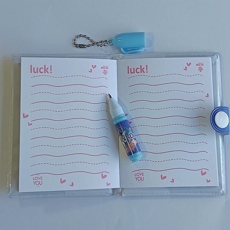 MINI LIBRETA CON DISEÑO ASTRONAUTA BROCHE Y LAPIZ 11 X 8 CM - 3