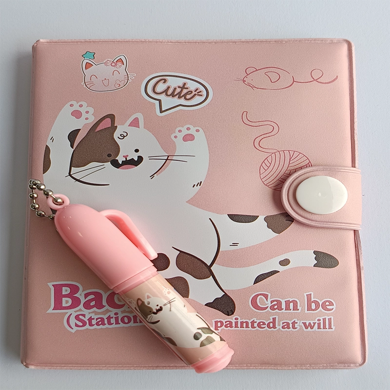 MINI LIBRETA CON DISEÑO DE GATO BROCHE Y LAPIZ 11 X 8 CM - 2