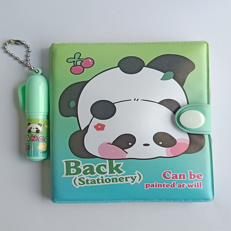 MINI LIBRETA CON DISEÑO DE PANDA BROCHE Y LAPIZ 11 X 8 CM - 1