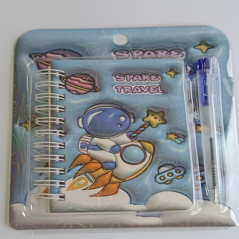 MINI LIBRETA CON DISEÑO ASTRONAUTA ESPIRAL Y LAPIZ 11 X 8 CM - 4