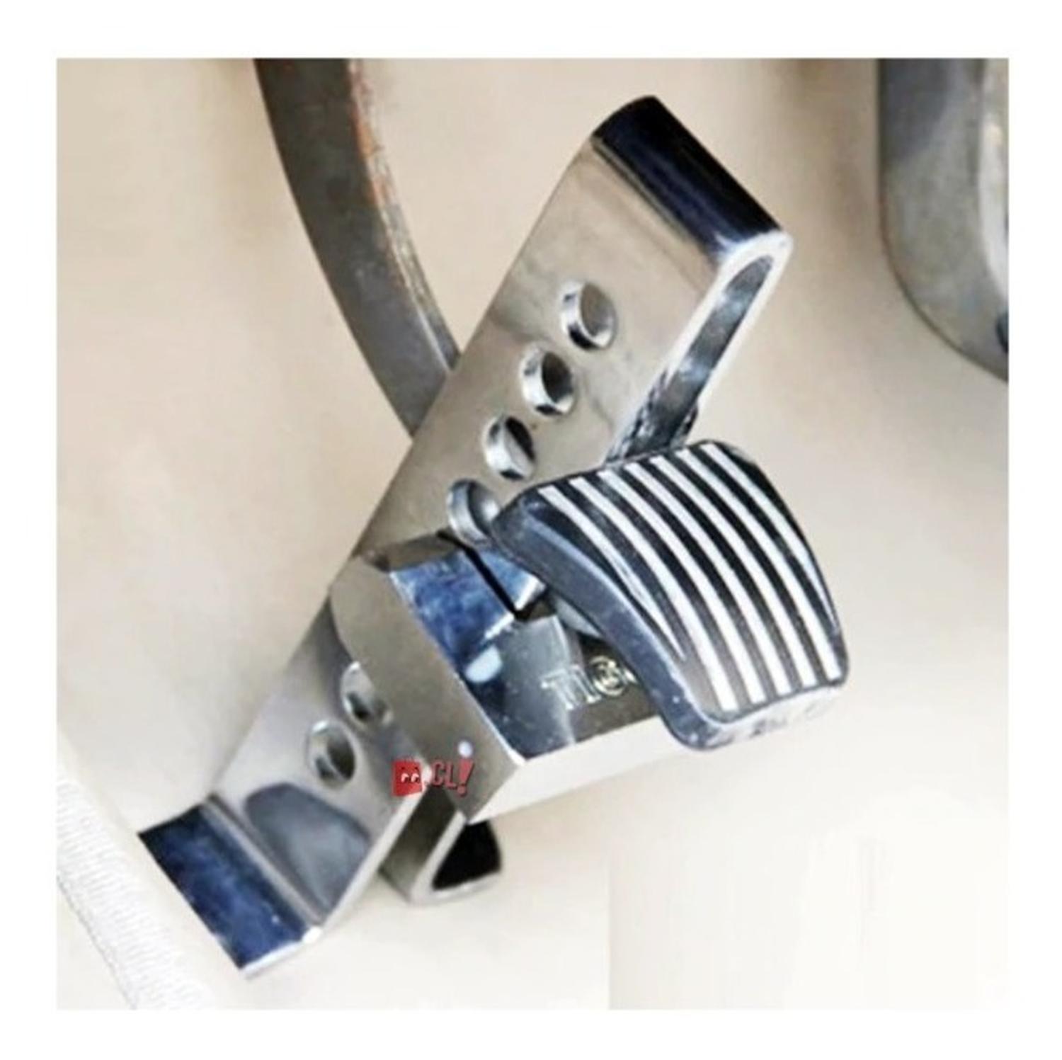 TRABA PEDAL AUTOMÓVIL CON CANDADO Y LLAVES DE SEGURIDAD - PS - 2