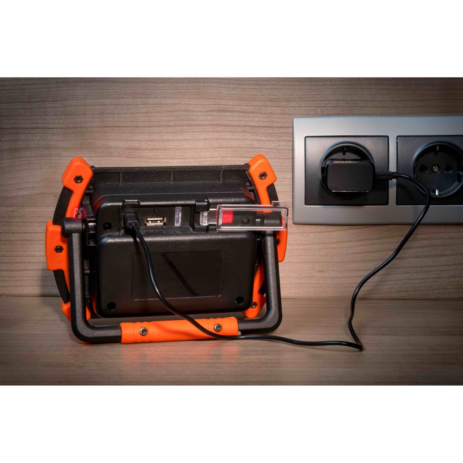 LINTERNA LED RECARGABLE 1000LM IP44 Y POWER BANK - PS - 5