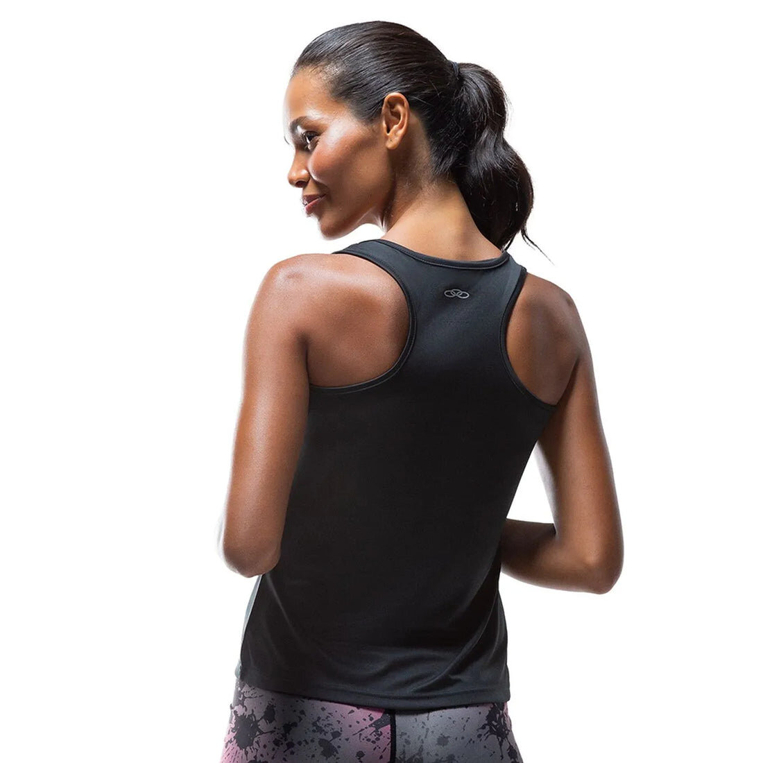 POLERA SIN MANGAS ESSENTIAL NEGRA - 2