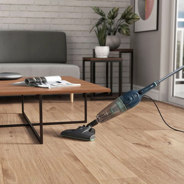 ASPIRADORA VERTICAL ELECTROLUX FILTRO HEPA Y CABLE 5M STK14 - 6