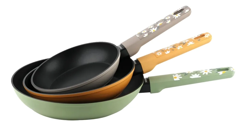 SET DE 3 SARTENES ANTIADHERENTES ALUMINIO FORJADO 18-22-26 CM MODELO FLOWERS MARCA MARMICOC - 2