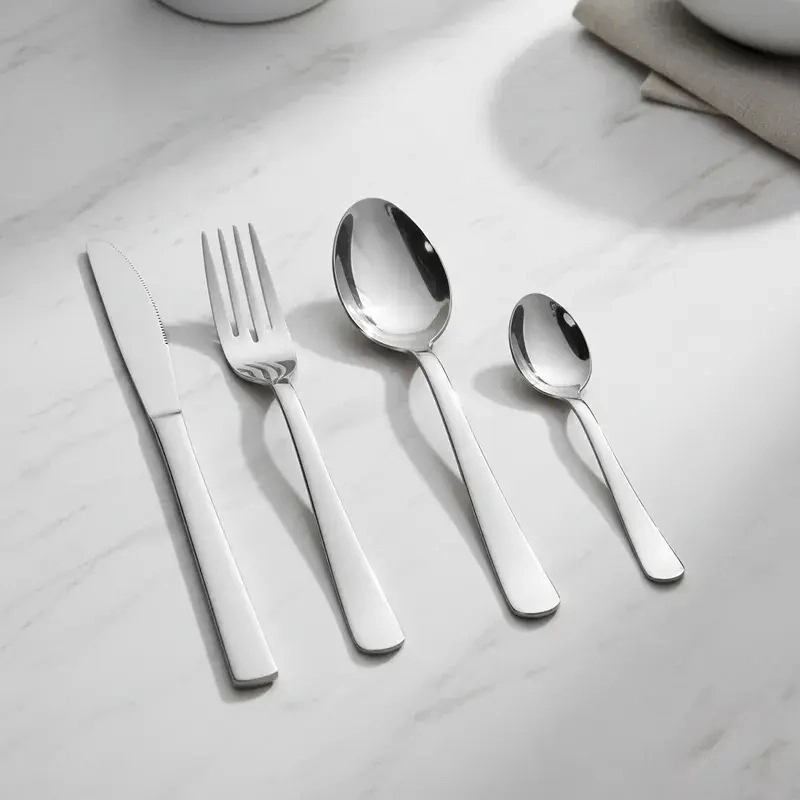 SET DE CUCHILLERIA 24 PIEZAS CON CUCHILLO DE CARNE ESPESOR 1.8 MM MODELO VIGO MARCA VITTA - 5