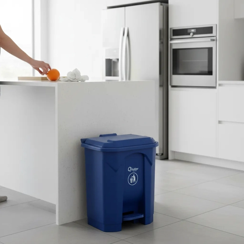 BASURERO CONTENEDOR QRUBBER BASURA 30L AZUL PEDAL - 3