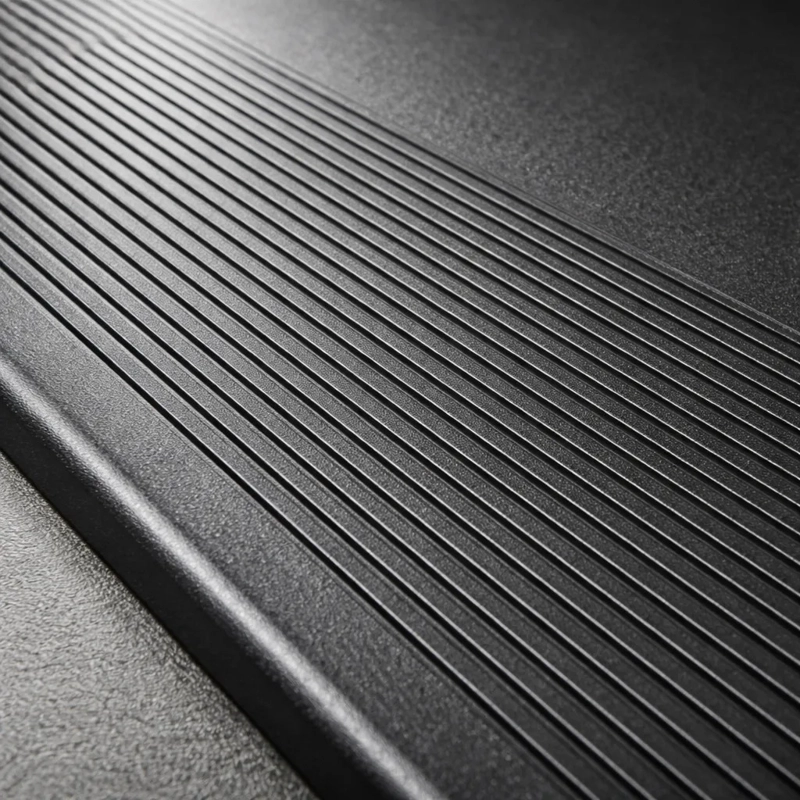 GRADA QRUBBER PVC ESTRIADA NEGRO 3 MM X 120 CM X 30 CM 1.6 KG - 2