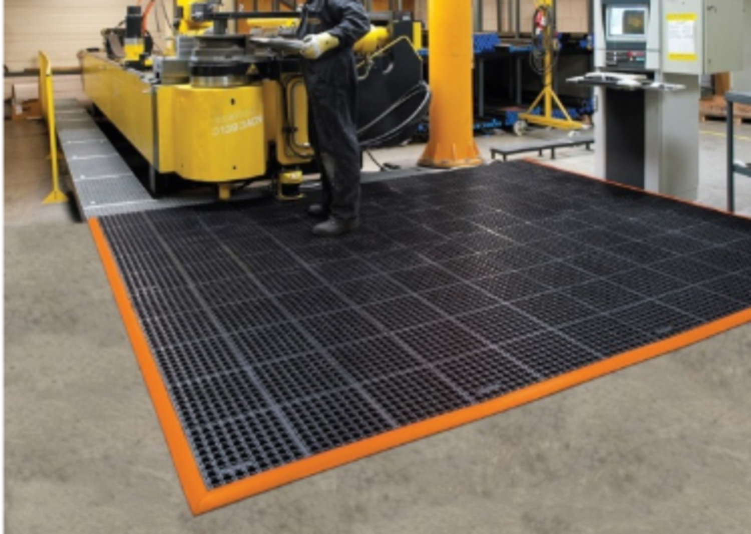 PISO QRUBBER DRENAJE CON UNIÓN ORIFICIO 90X90 CM X 12 MM - 2