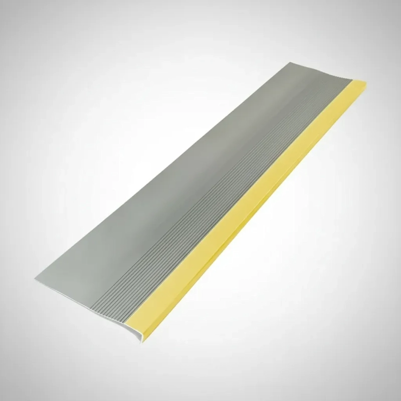 GRADA QRUBBER PVC 120 X 32 CM ALTO TRÁFICO GRIS AMARILLO 1.5 KG - 3