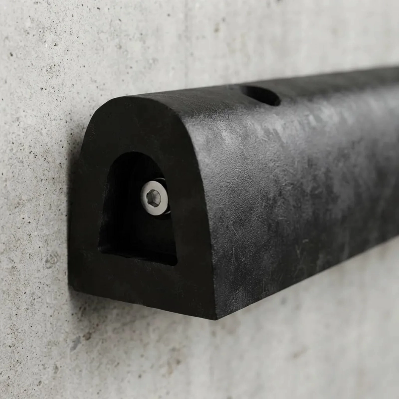 DEFENSA DE MURO Y MUELLE 60CM. - 2