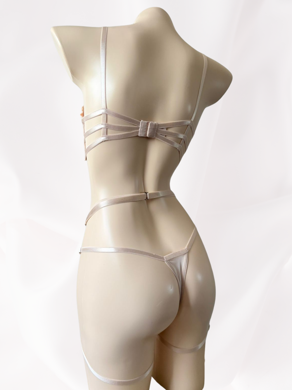 CONJUNTO LENCERIA AMARA 4 PIEZAS SEDUCTORA - 4