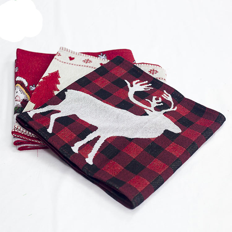 CAMINO DE MESA NAVIDEÑO BORDADO RENO BLANCO CON BORLAS 180 cm x 35 cm - BOHEMIK - 6