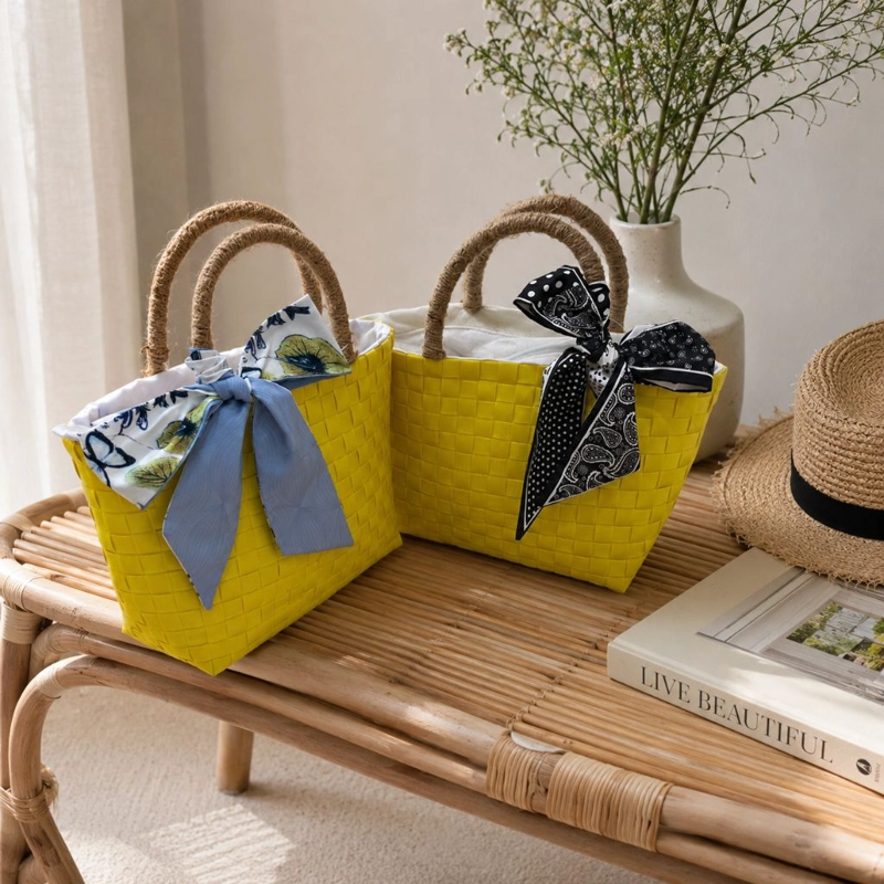 Cartera de Mano Javiera Amarilla con Pañuelo Decorativo - 6