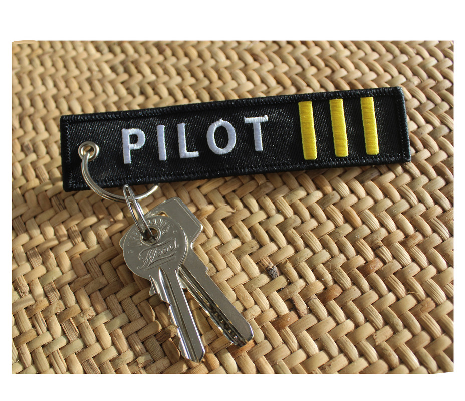 LLAVERO COLGANTE MONTREAL PILOT BORDADO HOMBRE REGALOS ACCESORIOS - 5